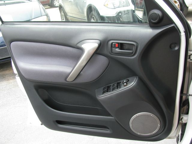 Toyota RAV4 2005 photo 5