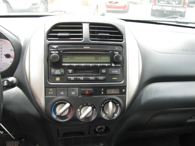 Toyota RAV4 2005 photo 6