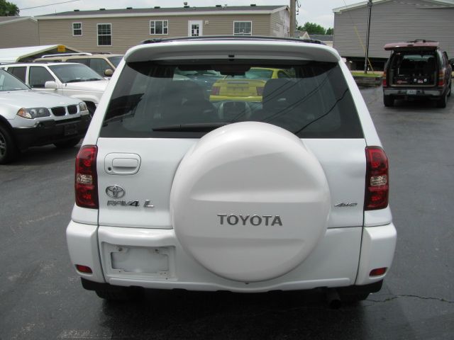 Toyota RAV4 2005 photo 9