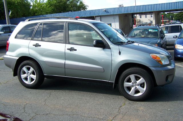 Toyota RAV4 2005 photo 3