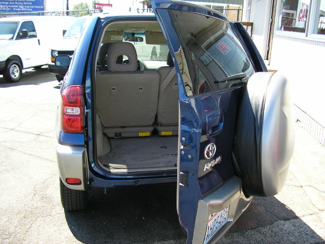 Toyota RAV4 2005 photo 4