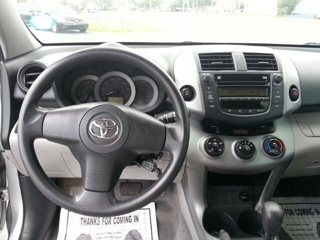 Toyota RAV4 2006 photo 7