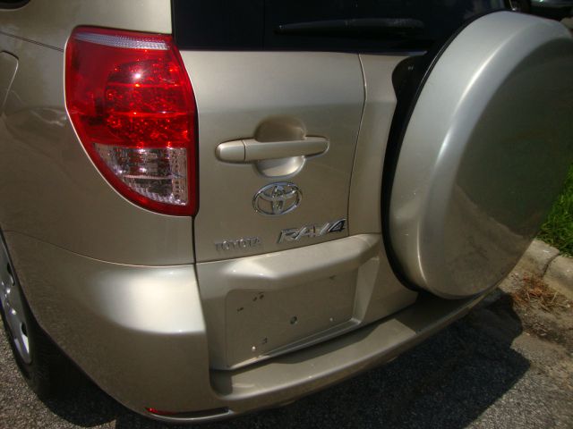 Toyota RAV4 2006 photo 3