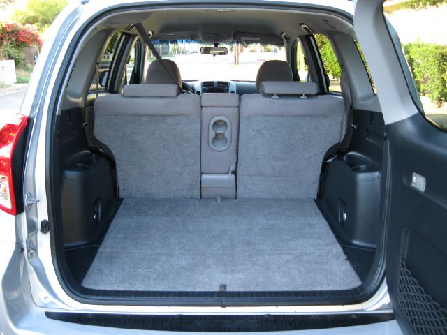 Toyota RAV4 2006 photo 2