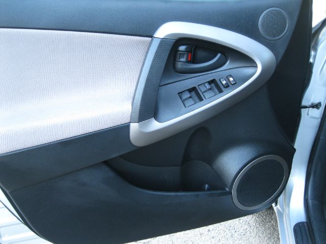 Toyota RAV4 2006 photo 3