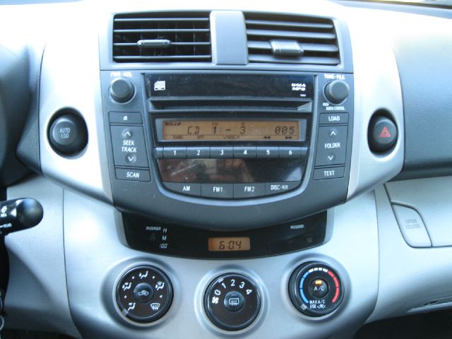 Toyota RAV4 2006 photo 8