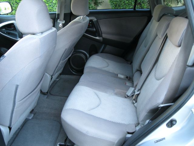 Toyota RAV4 2006 photo 9