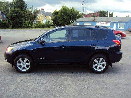 Toyota RAV4 340 Wedge SUV