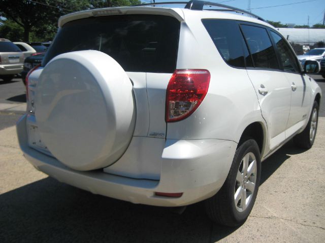 Toyota RAV4 2007 photo 2