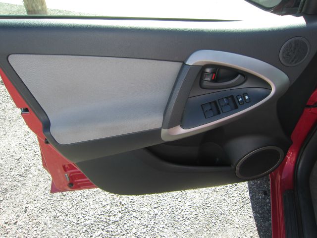 Toyota RAV4 2007 photo 12