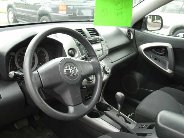 Toyota RAV4 2007 photo 2