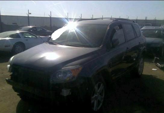 Toyota RAV4 Crew Cab 126.0 WB 2WD SLE2 SUV