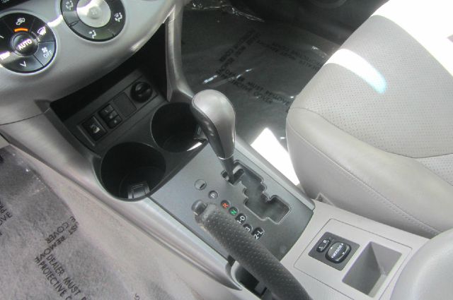 Toyota RAV4 2007 photo 2