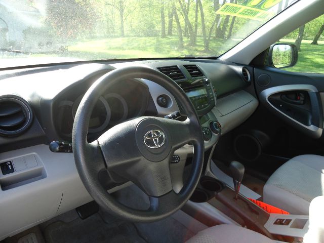 Toyota RAV4 2007 photo 10