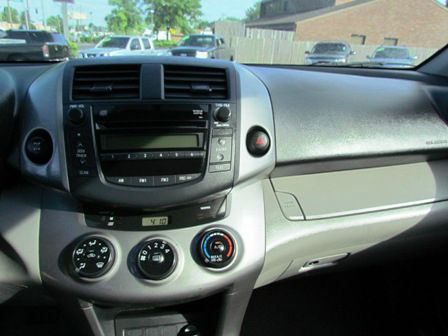 Toyota RAV4 2007 photo 8