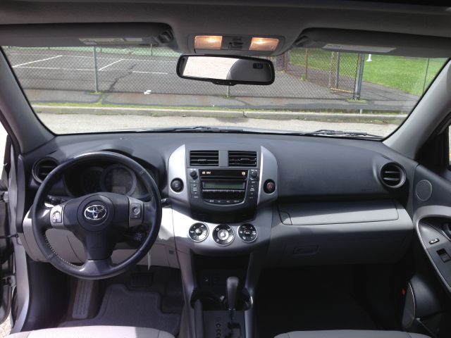 Toyota RAV4 2008 photo 21