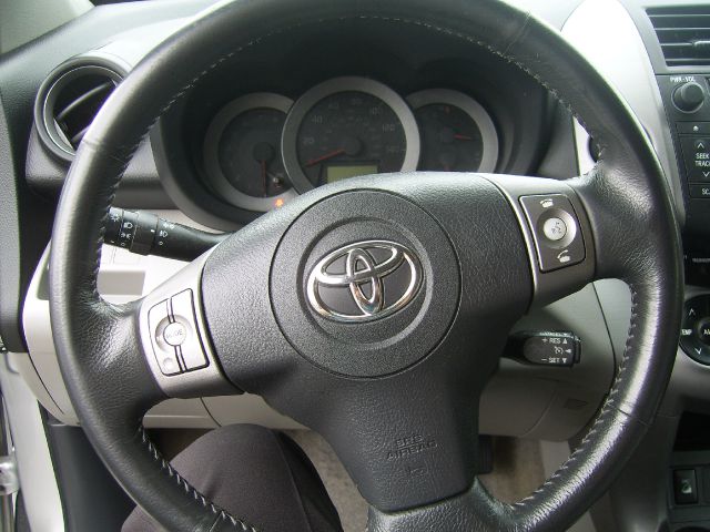 Toyota RAV4 2008 photo 1