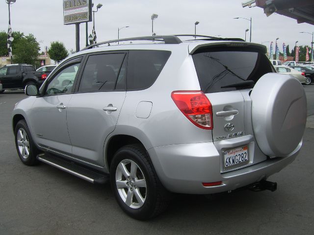 Toyota RAV4 2008 photo 10