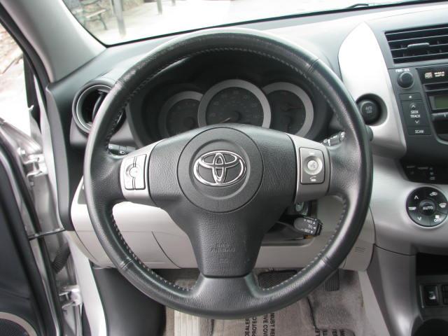 Toyota RAV4 2008 photo 20