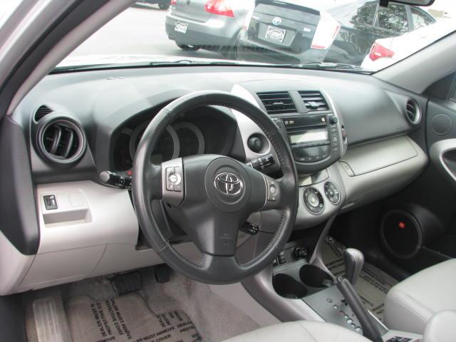 Toyota RAV4 2008 photo 6