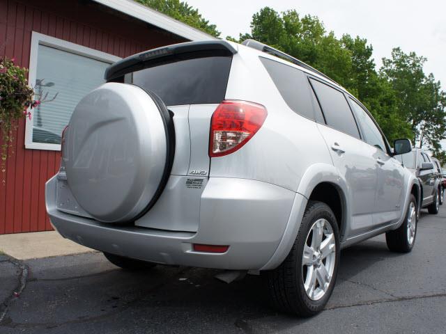 Toyota RAV4 2008 photo 3