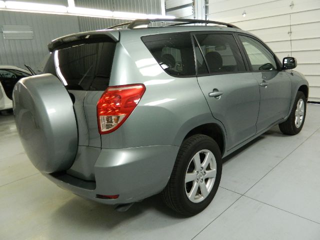 Toyota RAV4 Fe Plus Sedan SUV