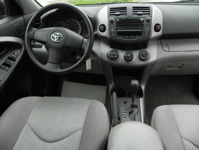 Toyota RAV4 2008 photo 11