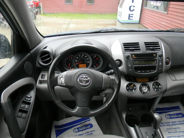 Toyota RAV4 2008 photo 3