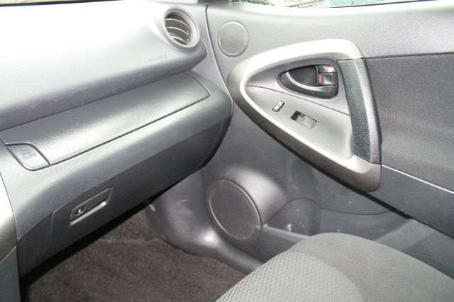 Toyota RAV4 2009 photo 13