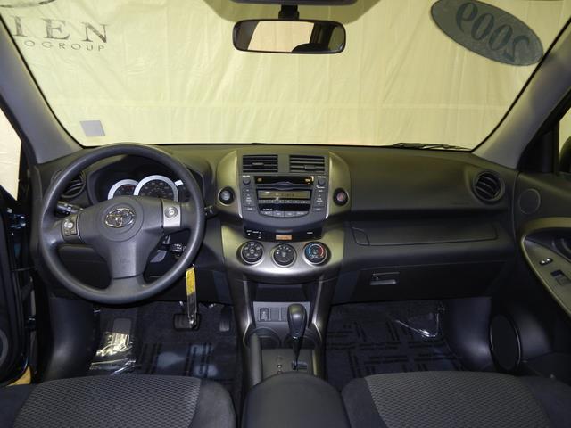 Toyota RAV4 2009 photo 6