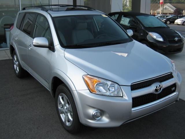 Toyota RAV4 2010 photo 1