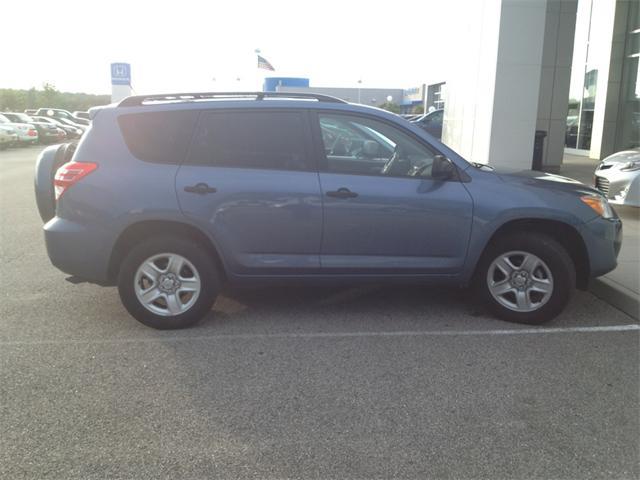 Toyota RAV4 2010 photo 2