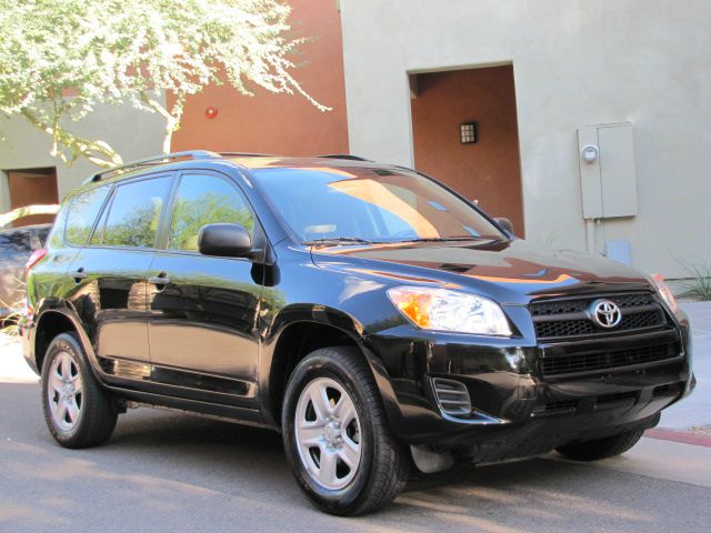 Toyota RAV4 FWD LT W/2lt SUV