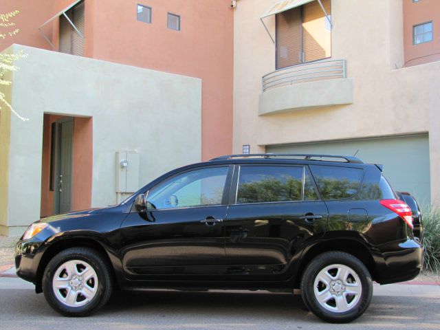 Toyota RAV4 2010 photo 2