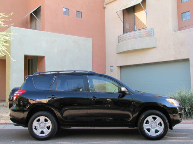 Toyota RAV4 2010 photo 3