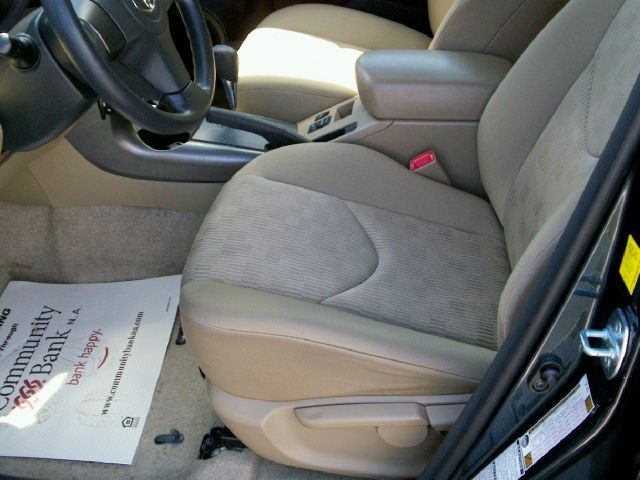 Toyota RAV4 2010 photo 4