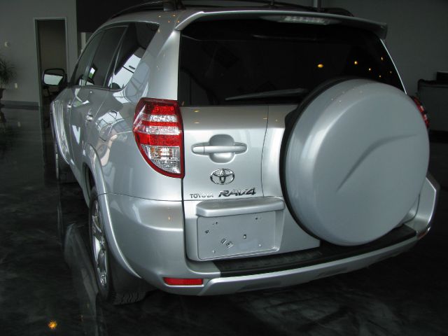 Toyota RAV4 2010 photo 15