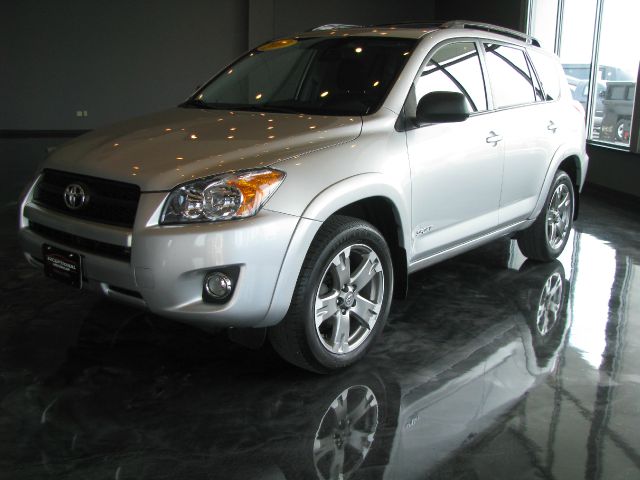 Toyota RAV4 2010 photo 16