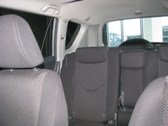 Toyota RAV4 2010 photo 18