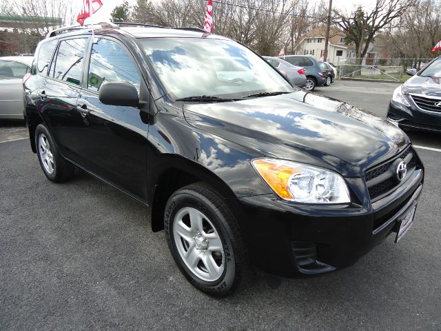 Toyota RAV4 2010 photo 2