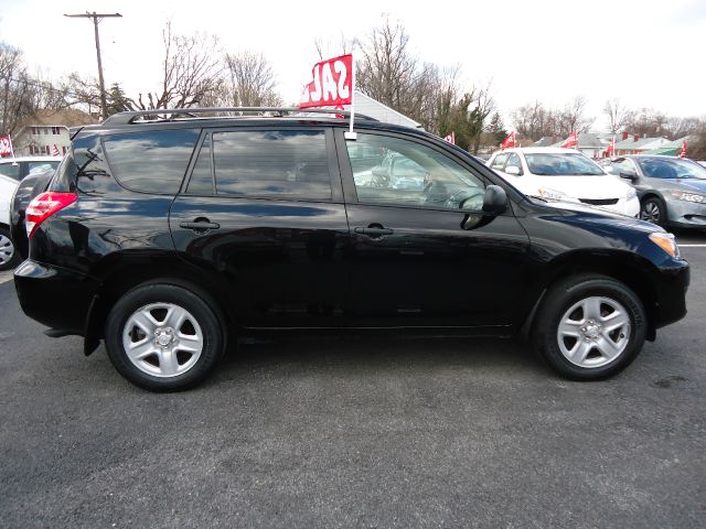 Toyota RAV4 2010 photo 8