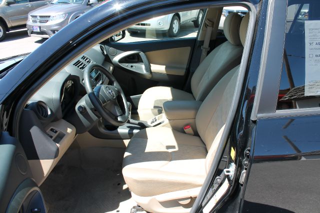 Toyota RAV4 2010 photo 1