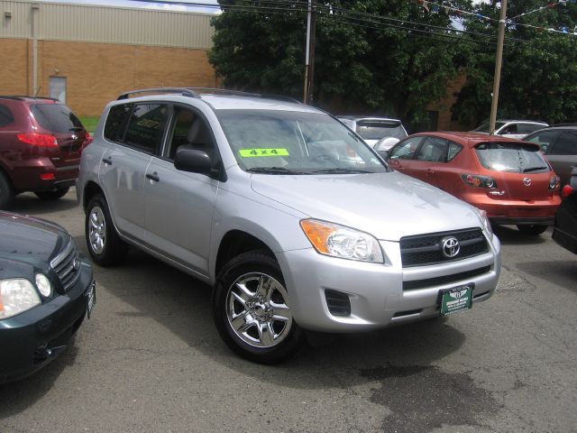 Toyota RAV4 2010 photo 1