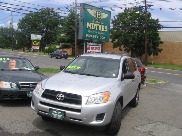 Toyota RAV4 2010 photo 2