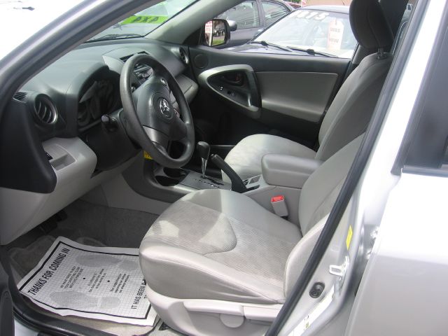 Toyota RAV4 2010 photo 3