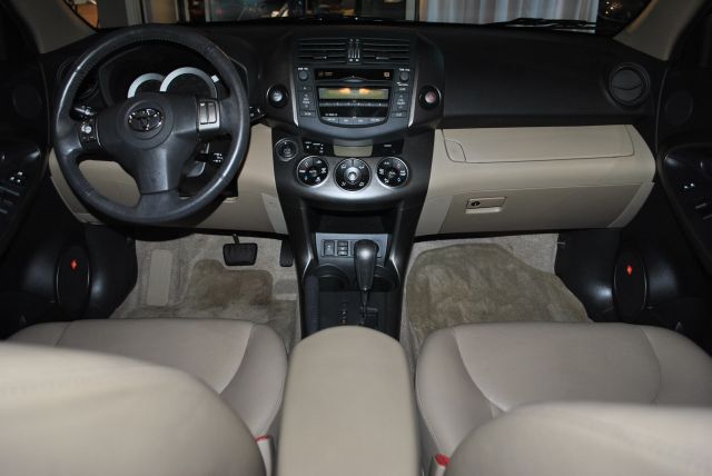 Toyota RAV4 2010 photo 10