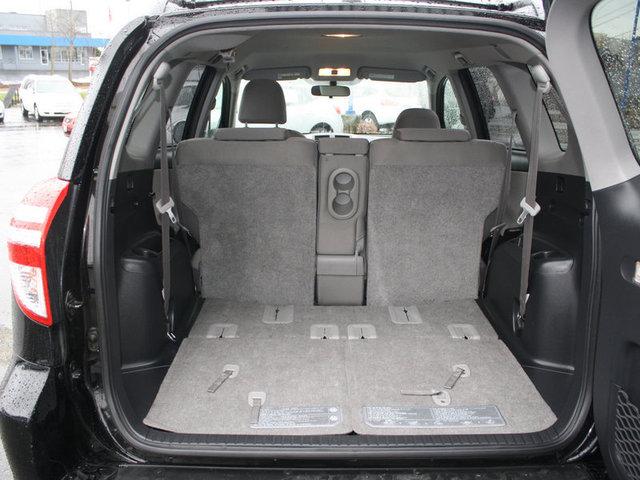 Toyota RAV4 2010 photo 1