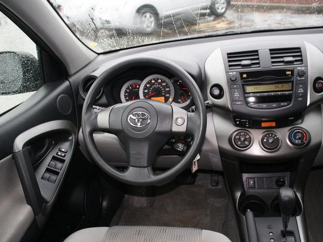 Toyota RAV4 2010 photo 5