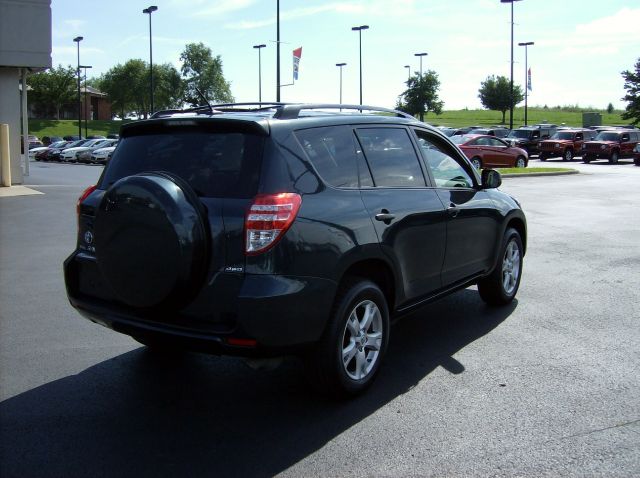 Toyota RAV4 2010 photo 1