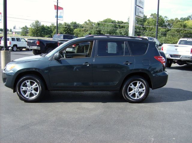 Toyota RAV4 2010 photo 3